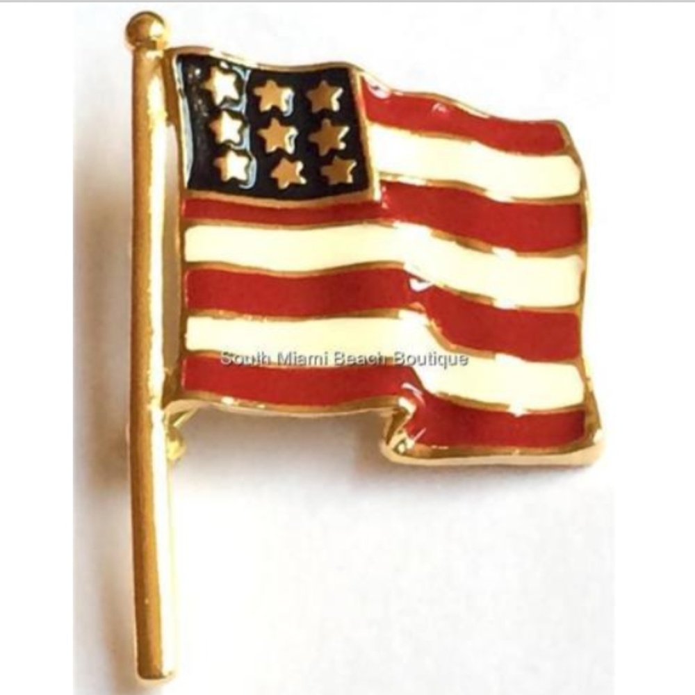 Vintage American Flag Pin Brooch Patriotic Made in USA Enamel Gold Tone July 4th